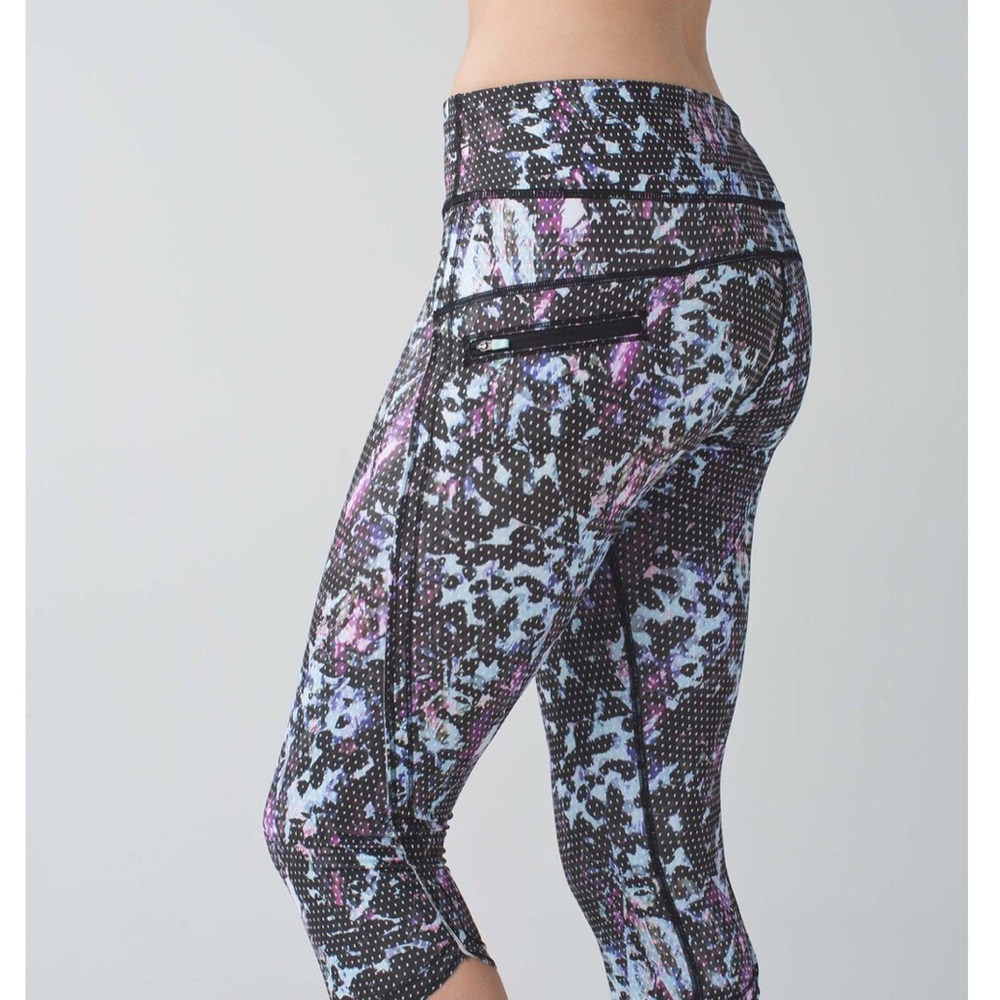 LULULEMONrun to speed floral polkadot print size 8